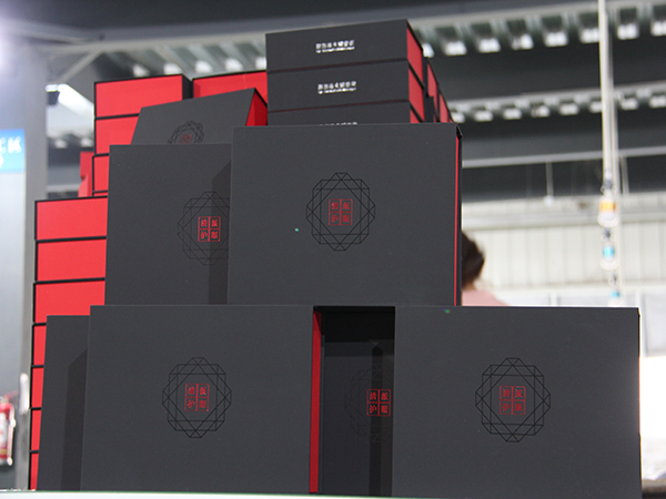 化妝品包裝盒廠家